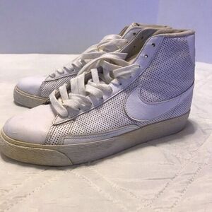 Nike Blazer Mid‎ White boys sneakers size 6.5Y